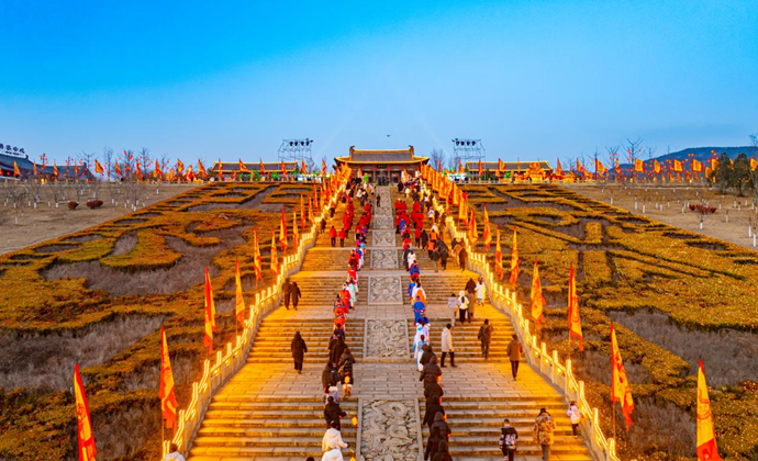 Admire lanterns, explore ancient architecture, and savor New Year traditions! The Fourth Yan Emperor Lantern Festival in Gaoping, Shanxi, officially kicks off.